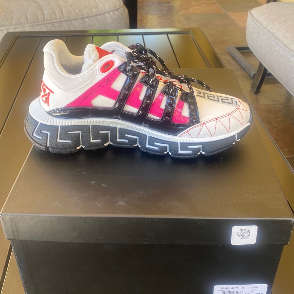 Brand New sneakers